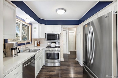 37815 Streamview Dr, Sterling Heights, MI 48312 - photo 6