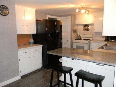 49 Ash St, Hopkinton, MA 01748 - photo 5