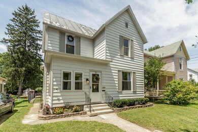 289 N Union St 03