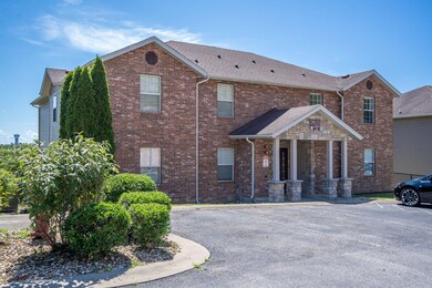 2915 Vineyard Parkway