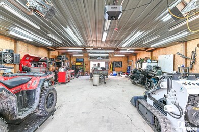 8810 S Mapleton Rd, Mapleton, IL 61547 - photo 4