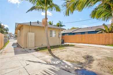 4817 Pickford St, Los Angeles, CA 90019 - photo 3