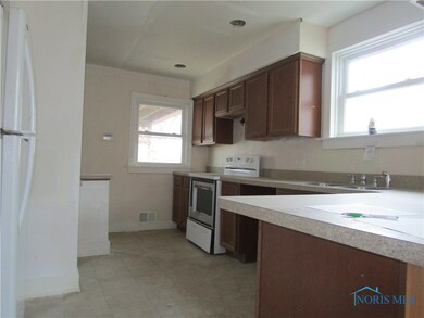 2003 Balkan Place, Toledo, OH 43613 - photo 2