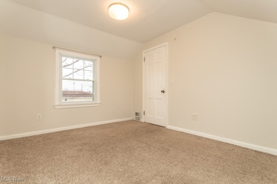 408 E 322nd St, Willowick, OH 44095 - photo 6