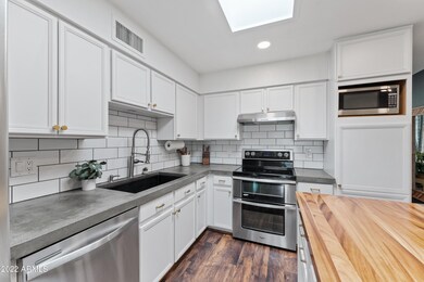 14-Kitchen