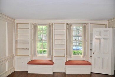 4 Gray Gardens W unit 4, Cambridge, MA 02138 - photo 6