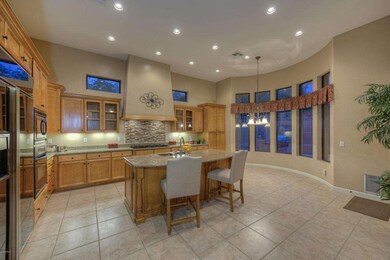 4049003_Kitchen and Casual Dining
