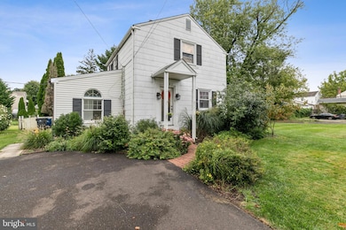 2421 Pershing Ave, Abington, PA 19001 - photo 2