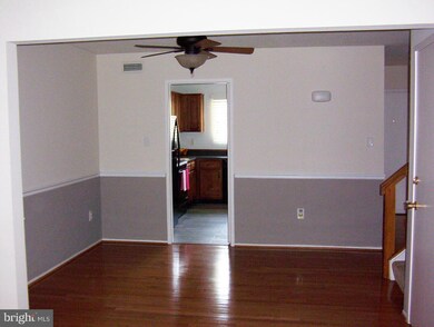 1745 Powder Horn Terrace, Woodbridge, VA 22191 - photo 5