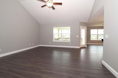 1668FeatherCrest03