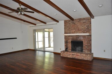 207 Roselawn Dr, Weatherford, TX 76086 - photo 3