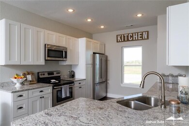 807 Jessica Leigh St, Elkins, AR 72727 - photo 4
