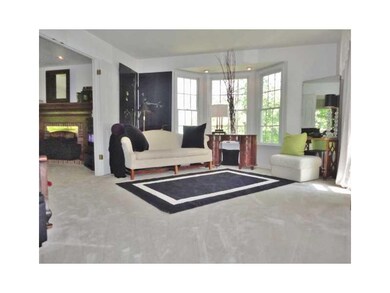 Living Room. Stunning and simple yet perfectly ser