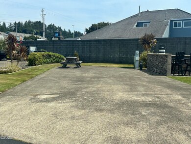 243 N Coast Hwy, Newport, OR 97365 - photo 2