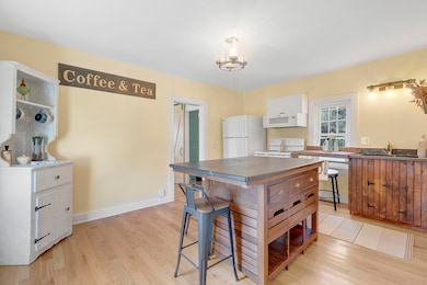 255 Raymond Hill Rd, Raymond, ME 04071 - photo 3