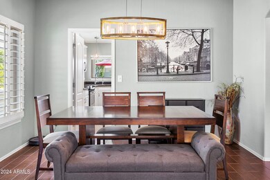 FORMAL DINING