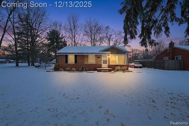 21376 Wendell St, Clinton Township, MI 48036 - photo 2