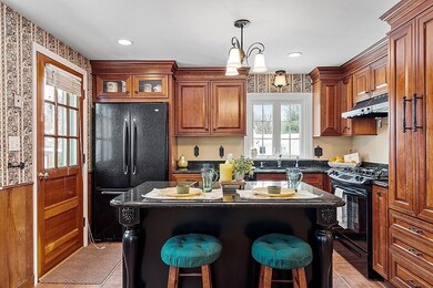 24 Rosewood Ave, Billerica, MA 01821 - photo 5