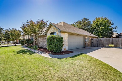 702 Rove Dr, Granbury, TX 76049 - photo 2