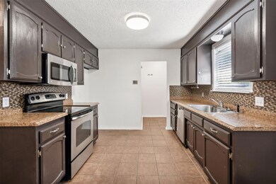 517 Pemberton Dr, Fort Worth, TX 76108 - photo 7