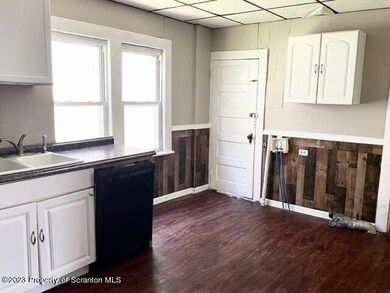605 Depot St, Scranton, PA 18509 - photo 4