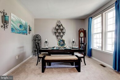 18218 Jillian Ln, Triangle, VA 22172 - photo 7