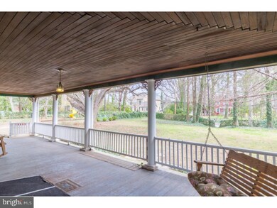 207 N Providence Rd, Wallingford, PA 19086 - photo 2