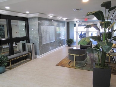 The Waters Edge unit 504, Pompano Beach, FL 33062 - photo 2