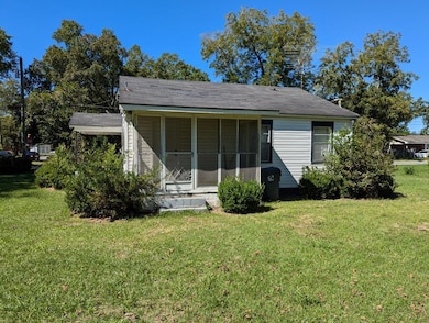 87 Newton St, Camilla, GA 31730 - photo 2