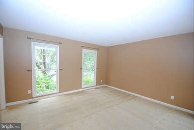 2881 Chevoit Hill Ct, Woodbridge, VA 22191 - photo 6