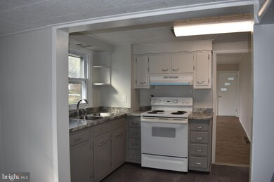 831 S 2nd St, Millville, NJ 08332 - photo 3