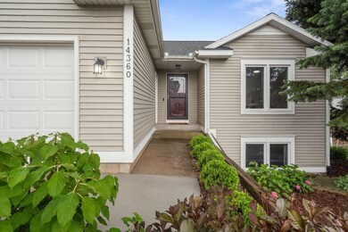 43-web-or-mls-A7403867