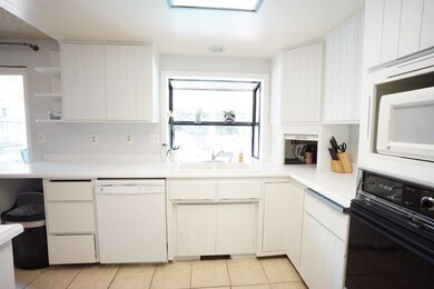 1911 Gene Cameron Way, Medford, OR 97504 - photo 4