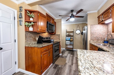 1403 Edgerly Ave, Albany, GA 31707 - photo 5