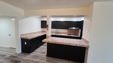 8146 W Clarendon Ave, Phoenix, AZ 85033 - photo 6