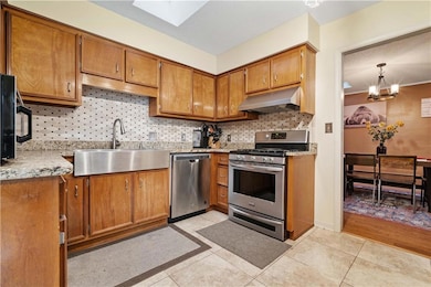 4030 Hillcrest Ln W, Mobile, AL 36693 - photo 5