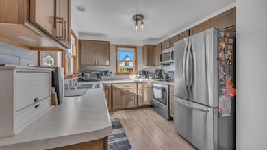 1011 Bechaud Ave, North Fond Du Lac, WI 54937 - photo 5