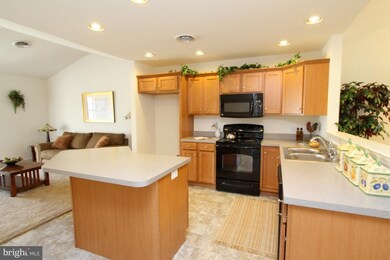 138 Waypoint Dr unit 99, Lancaster, PA 17603 - photo 5