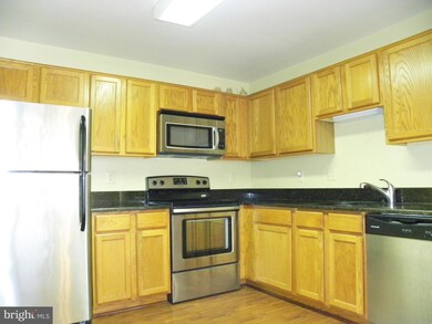 8226 Winstead Place unit 201, Manassas, VA 20109 - photo 2