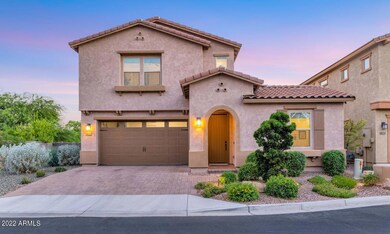 4637 E Daley Ln-large-003-041-4637 E Dal
