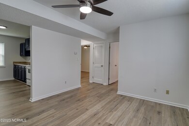 2318 Indian Dr unit B4, Jacksonville, NC 28546 - photo 3