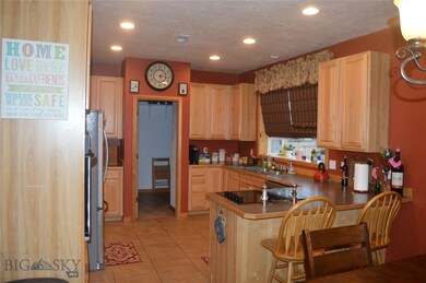 Kitchen looking at Pantry