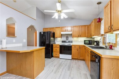 2201 Maish Ct, Des Moines, IA 50320 - photo 5