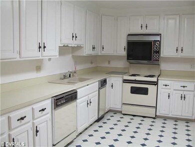 Cafeteria/Kitchen