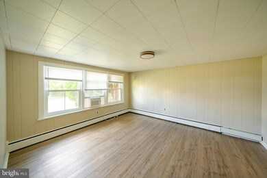 335 Marshall St unit B, Kennett Square, PA 19348 - photo 6