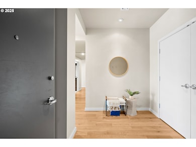 The Strand unit N1004, Portland, OR 97201 - photo 3