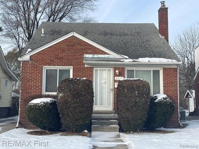 23113 Hayes Ave, Eastpointe, MI 48021 - photo 2