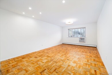 22 N Forest Ave unit 1E, Rockville Centre, NY 11570 - photo 7