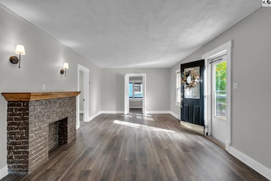 202 E 19th Ave, Hutchinson, KS 67502 - photo 5