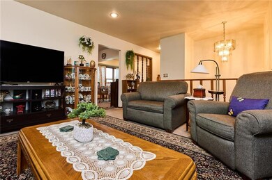 3714 SE 10th St, Des Moines, IA 50315 - photo 5